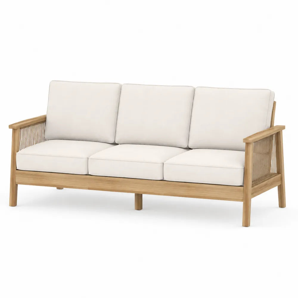 Drewniana trzyosobowa sofa z poduszkami